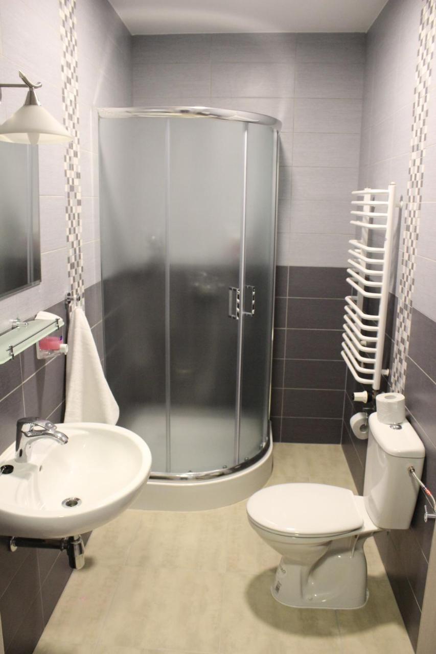 Hotel Pod Strzecha Kielce Kültér fotó
