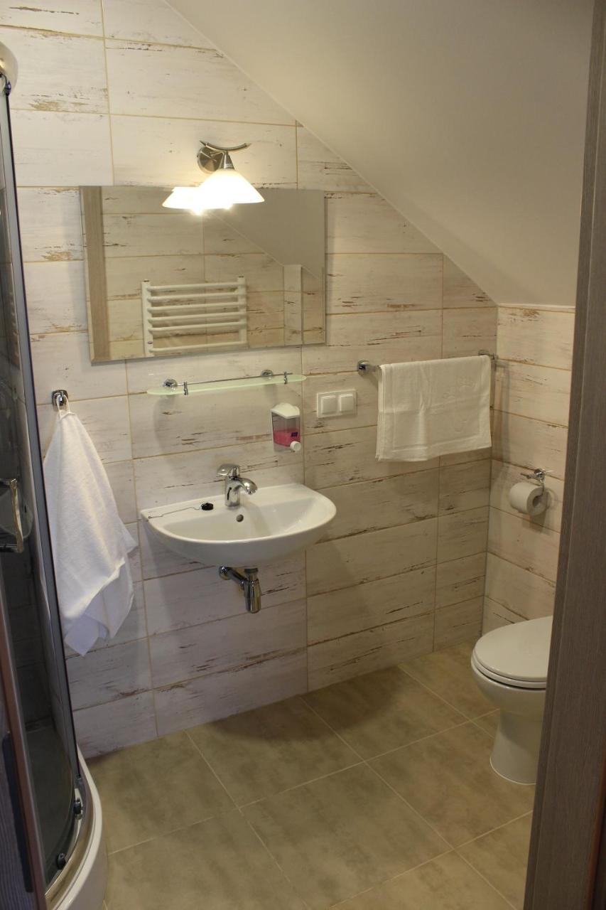 Hotel Pod Strzecha Kielce Kültér fotó