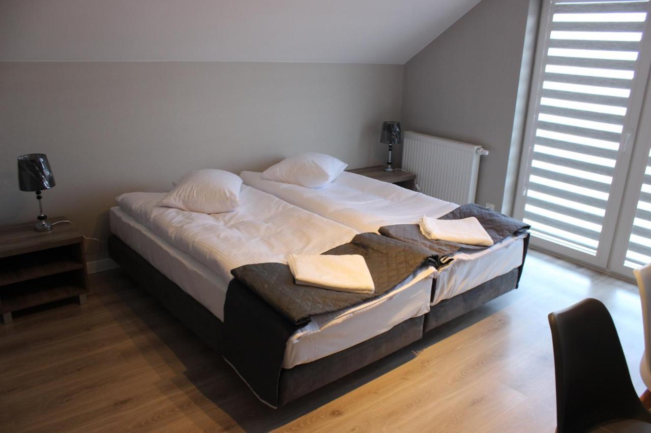 Hotel Pod Strzecha Kielce Kültér fotó