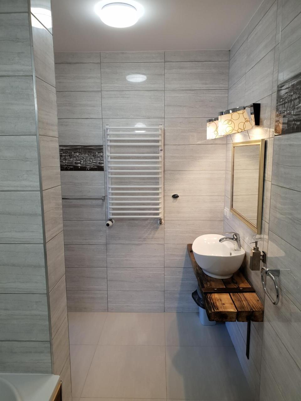 Hotel Pod Strzecha Kielce Kültér fotó
