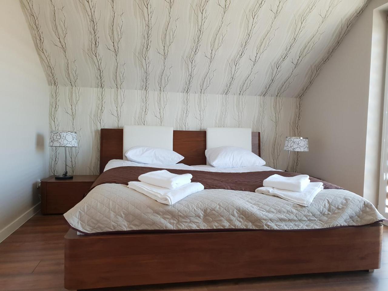 Hotel Pod Strzecha Kielce Kültér fotó